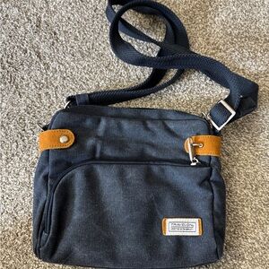 Travelon Anti-Theft Crossbody Bag